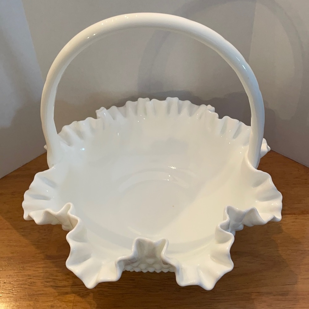 Hobnail white Fenton basket